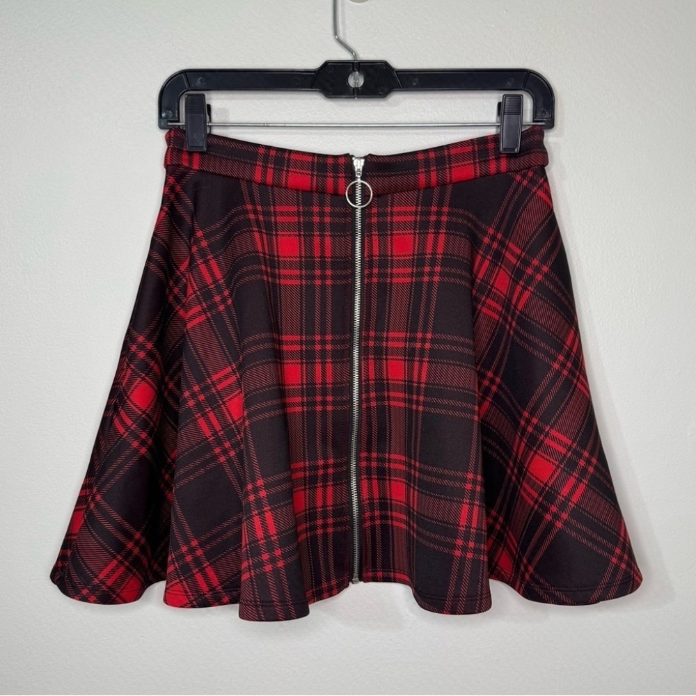 Hot Topic Buffalo Plaid Zip Front Skater Mini Skirt with Pockets Red Black Small - Picture 5 of 9